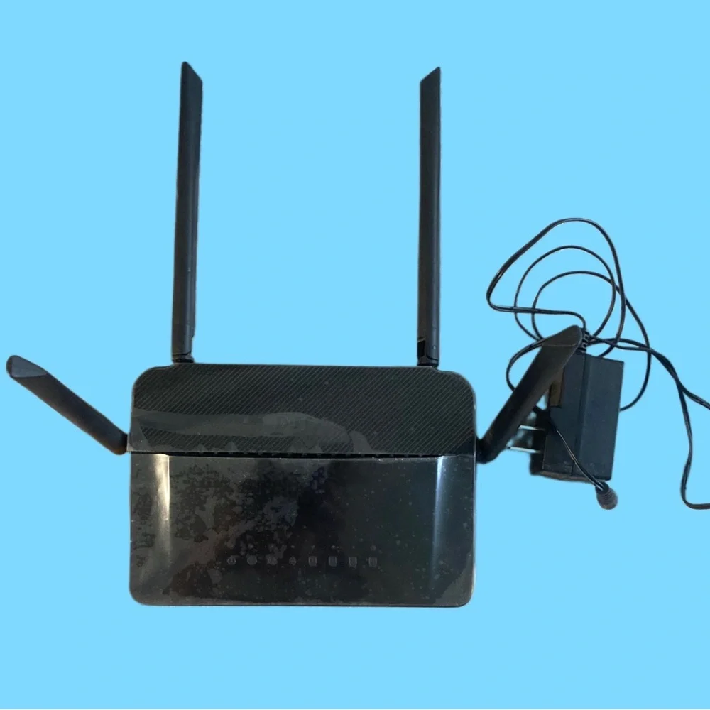 D-Link AC1200 Wireless Router - Black - Picture 2 of 2